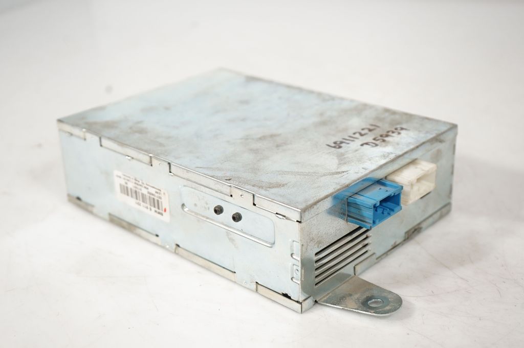 GPS navigation control unit/module (7)