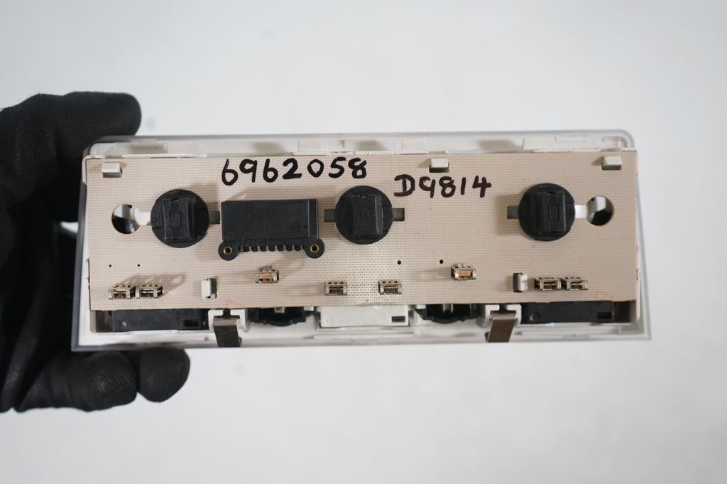 Front seat light (7)