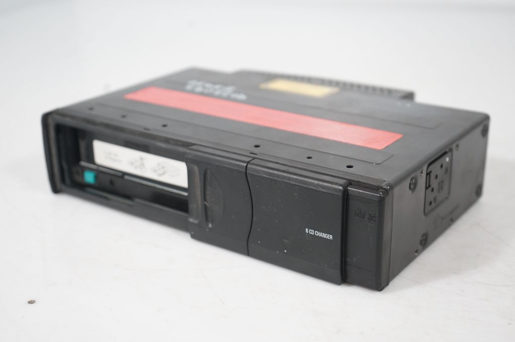 CD/DVD changer (6)