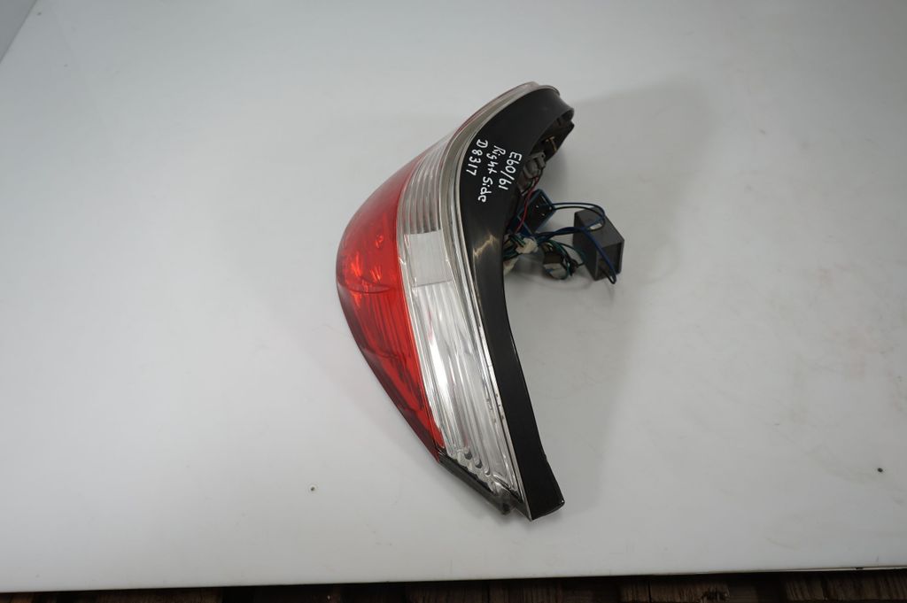 Rear/tail lights (2)