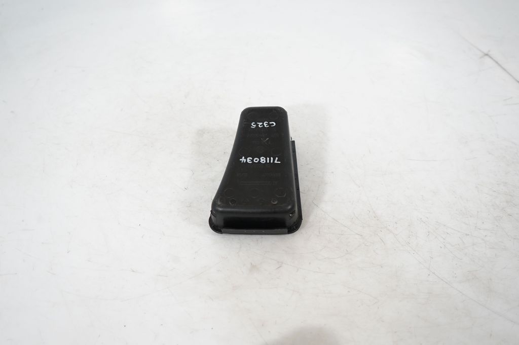 Gear shifter surround trim plastic (5)