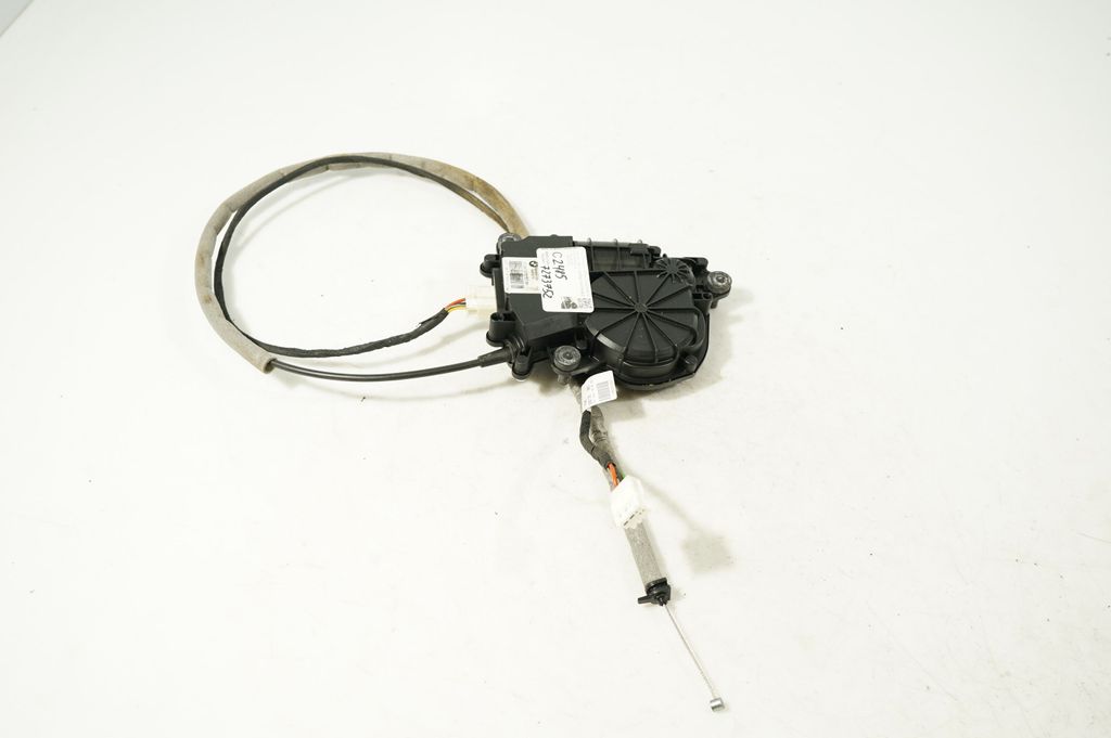 Tailgate/trunk/boot lift motor (2)