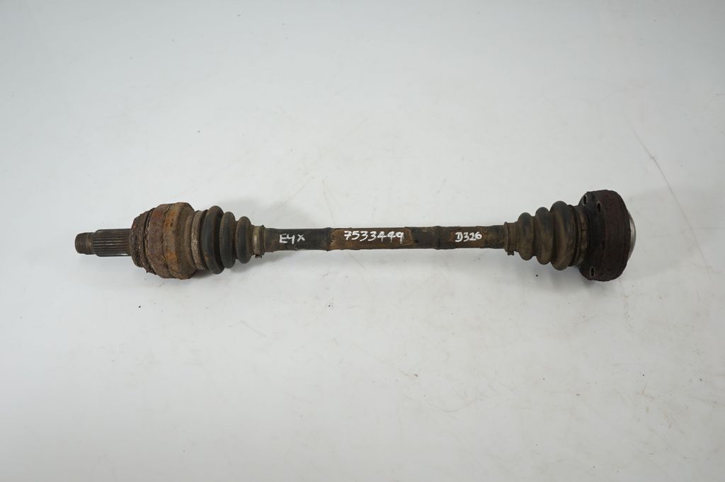 Rear driveshaft