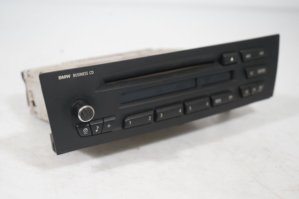 Radio/CD/DVD/GPS head unit (7)