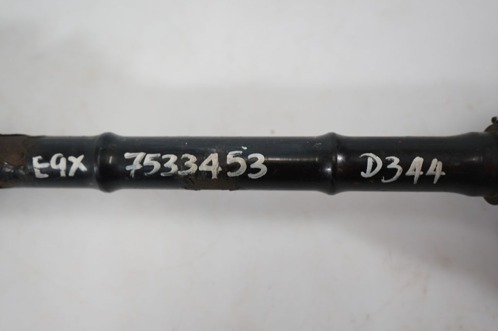 Rear driveshaft (8)