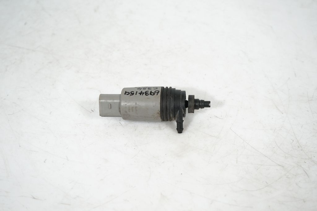 Windscreen/windshield washer pump (3)