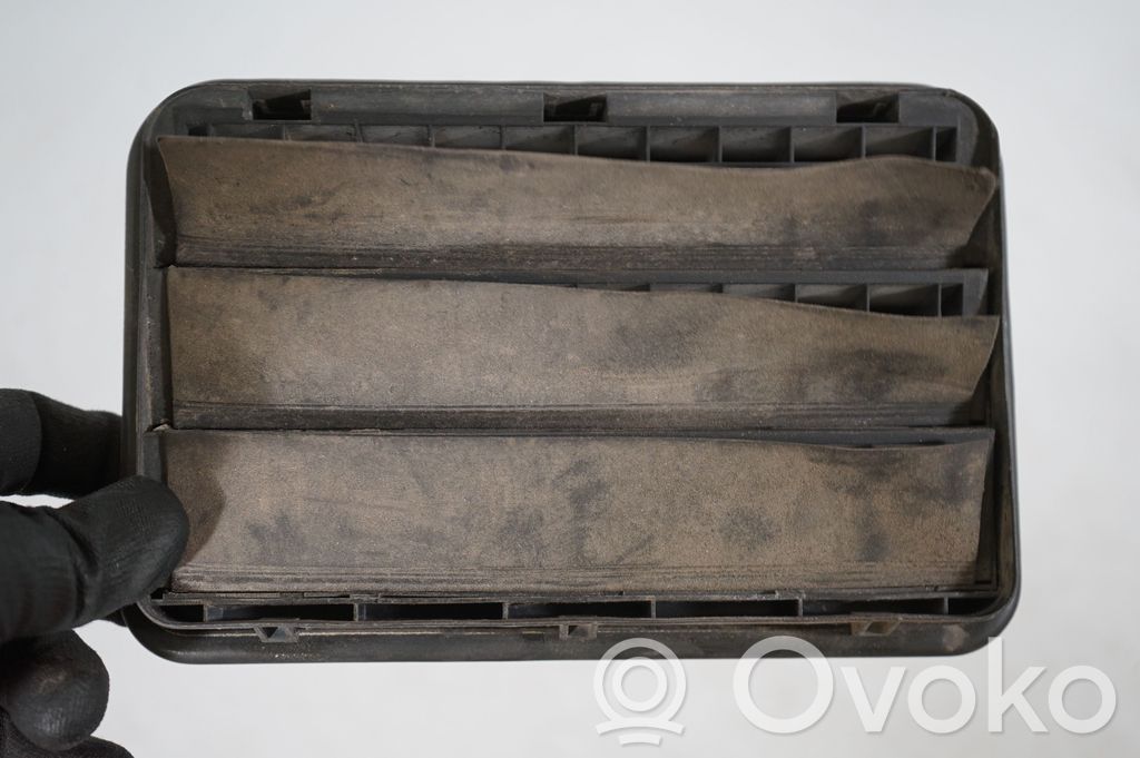 Quarter panel pressure vent (7)
