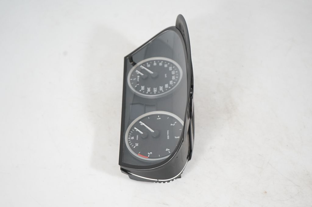 Speedometer (instrument cluster) (2)