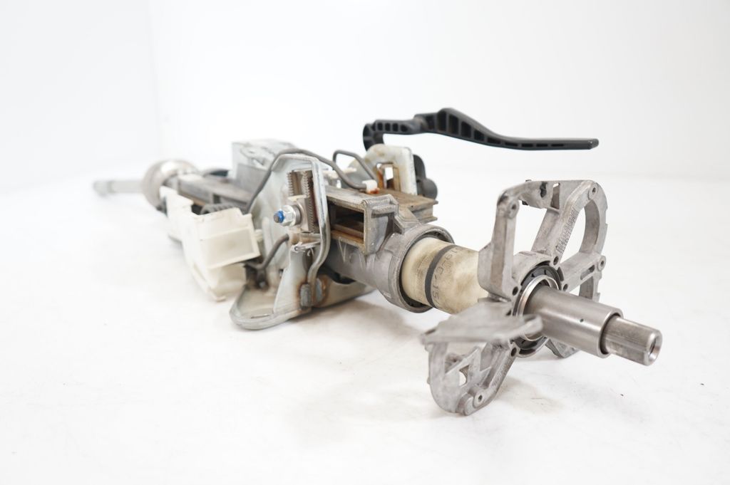 Steering wheel axle (6)