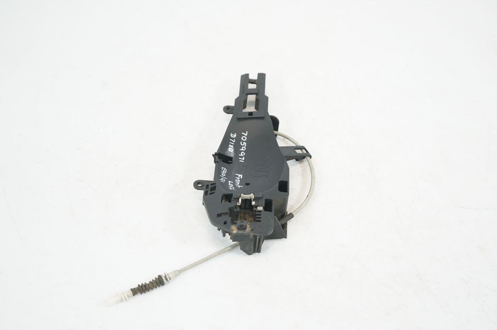 Front door exterior handle/bracket (2)