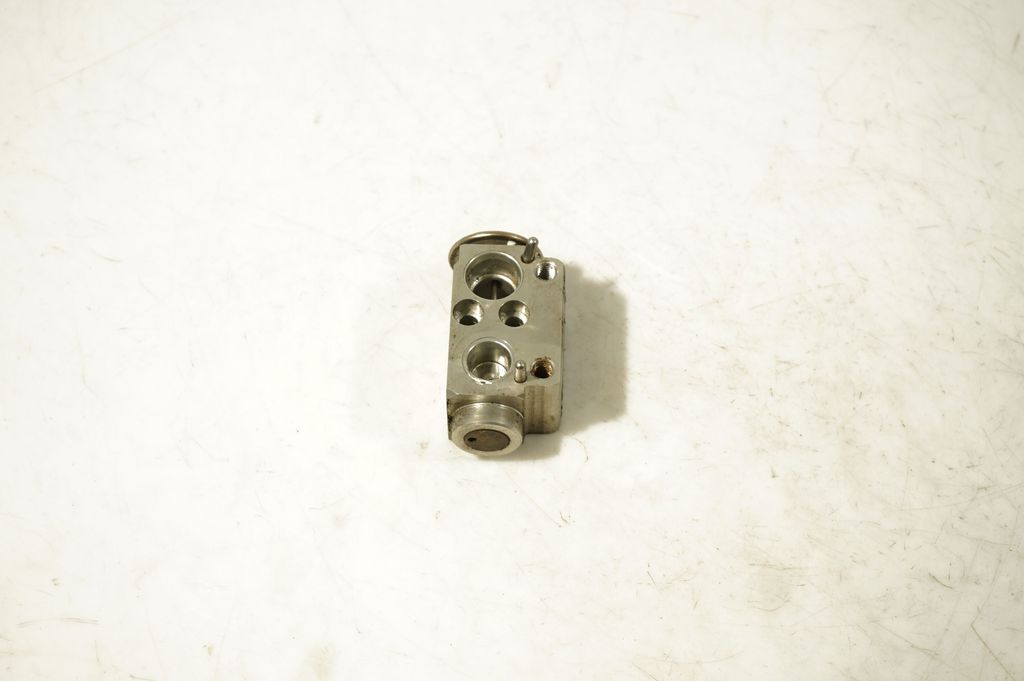 Air conditioning (A/C) expansion valve (2)