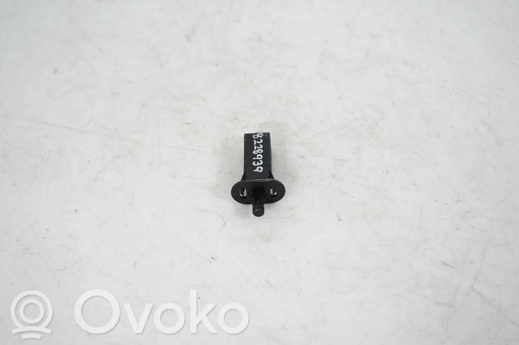 Fuel tank cap lock (2)