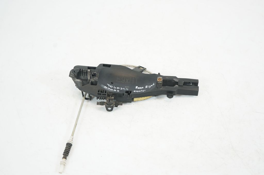 Rear door exterior handle/bracket