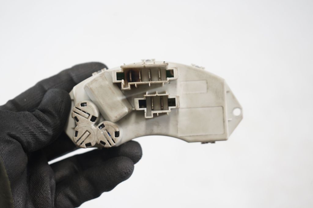 Heater blower motor/fan resistor (7)