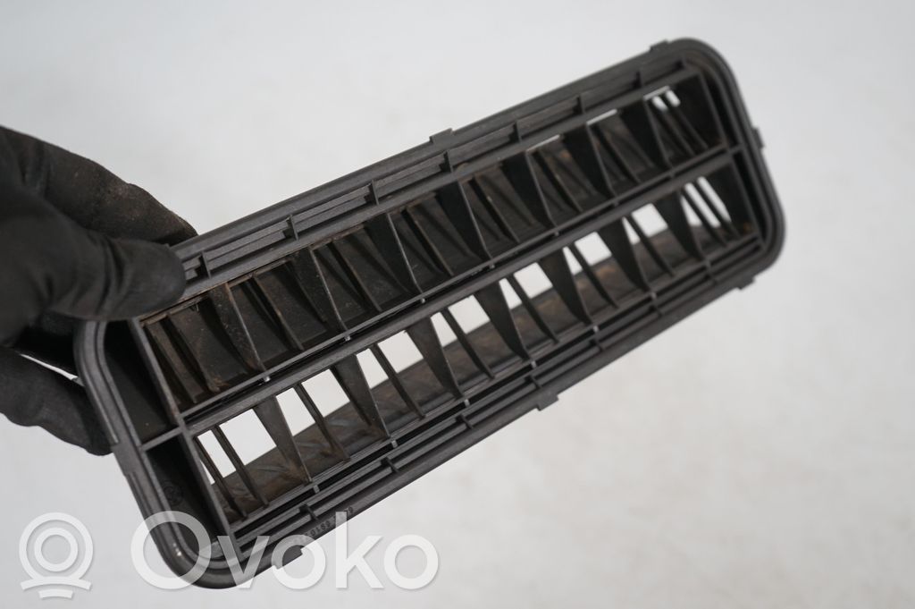 Quarter panel pressure vent (6)