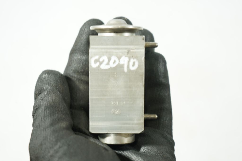 Air conditioning (A/C) expansion valve (10)