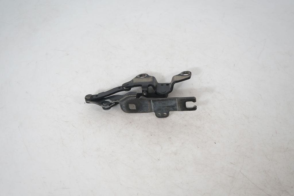 Engine bonnet/hood hinges (5)