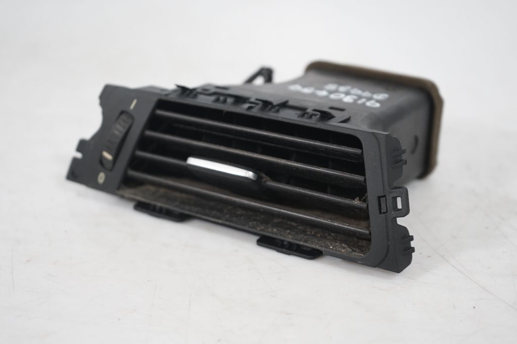 Dashboard side air vent grill/cover trim (6)