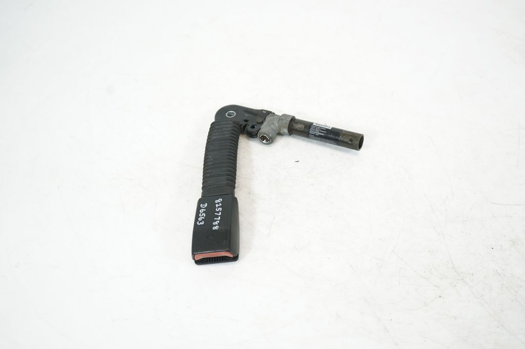 Front seatbelt buckle (4)