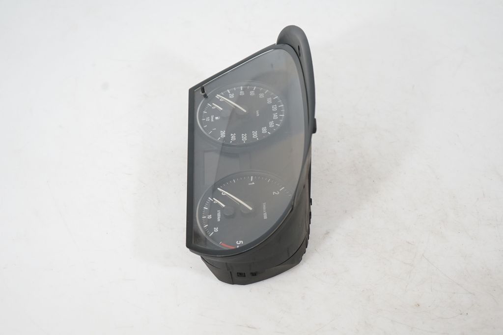 Speedometer (instrument cluster) (2)