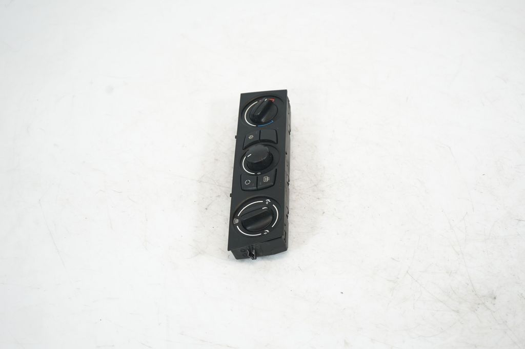 Climate control unit (4)