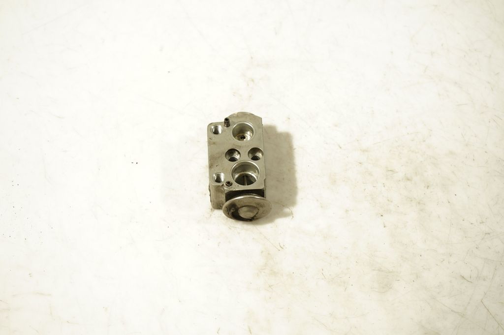 Air conditioning (A/C) expansion valve (2)