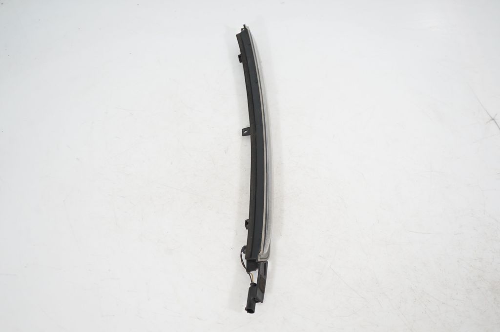 Third/center stoplight (4)