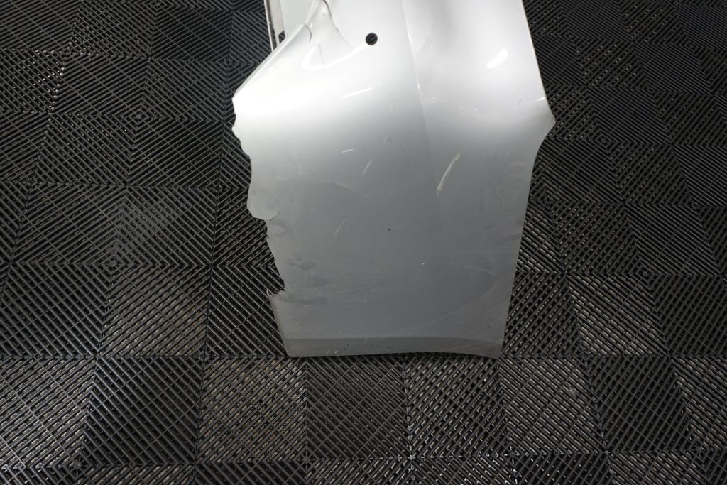 Rear bumper (4)