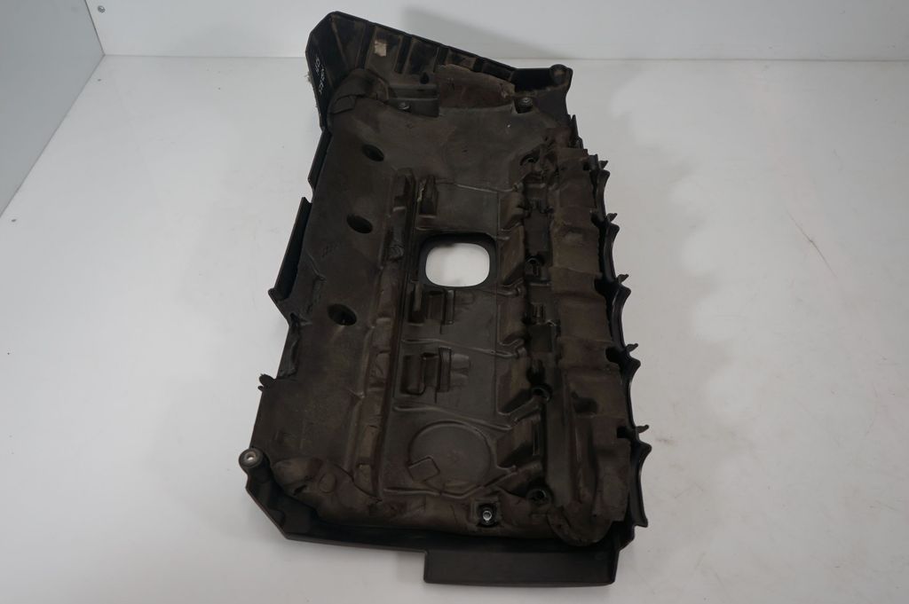 Engine cover (trim) (5)