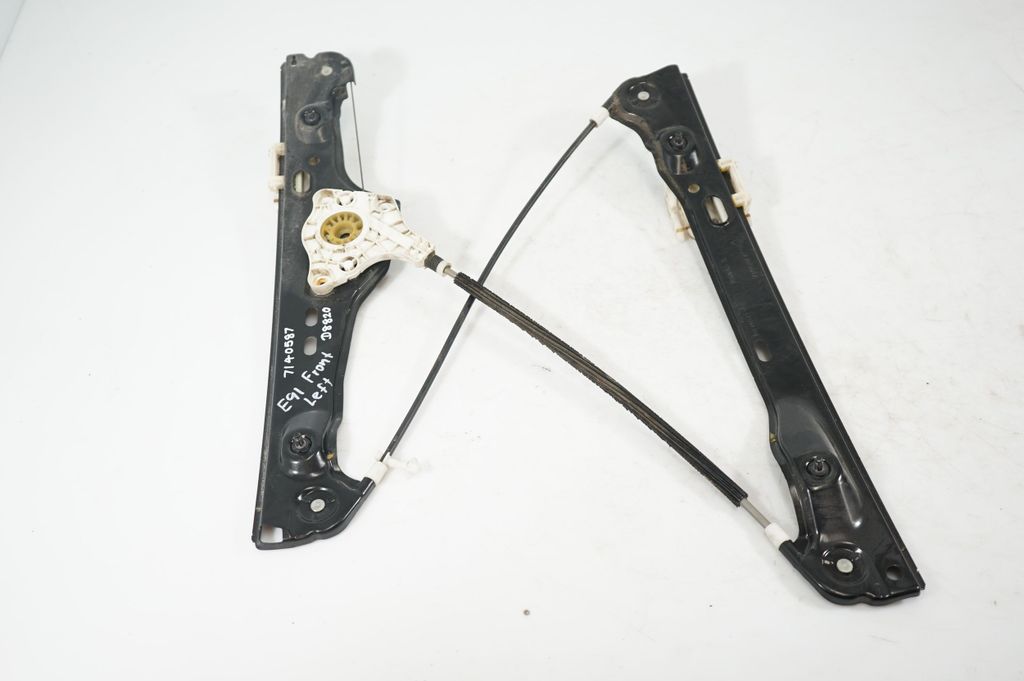 Front door window regulator with motor (4)