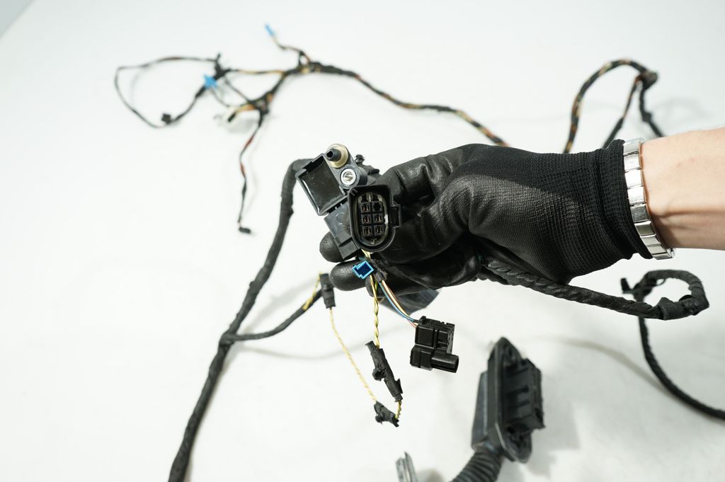 Front door wiring loom (8)