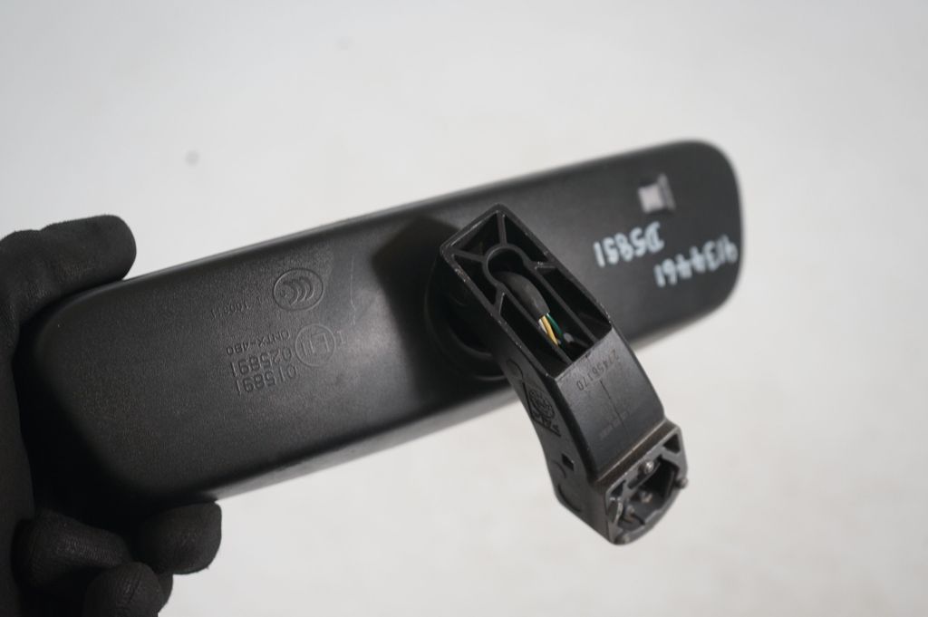 Rear view mirror (interior) (7)