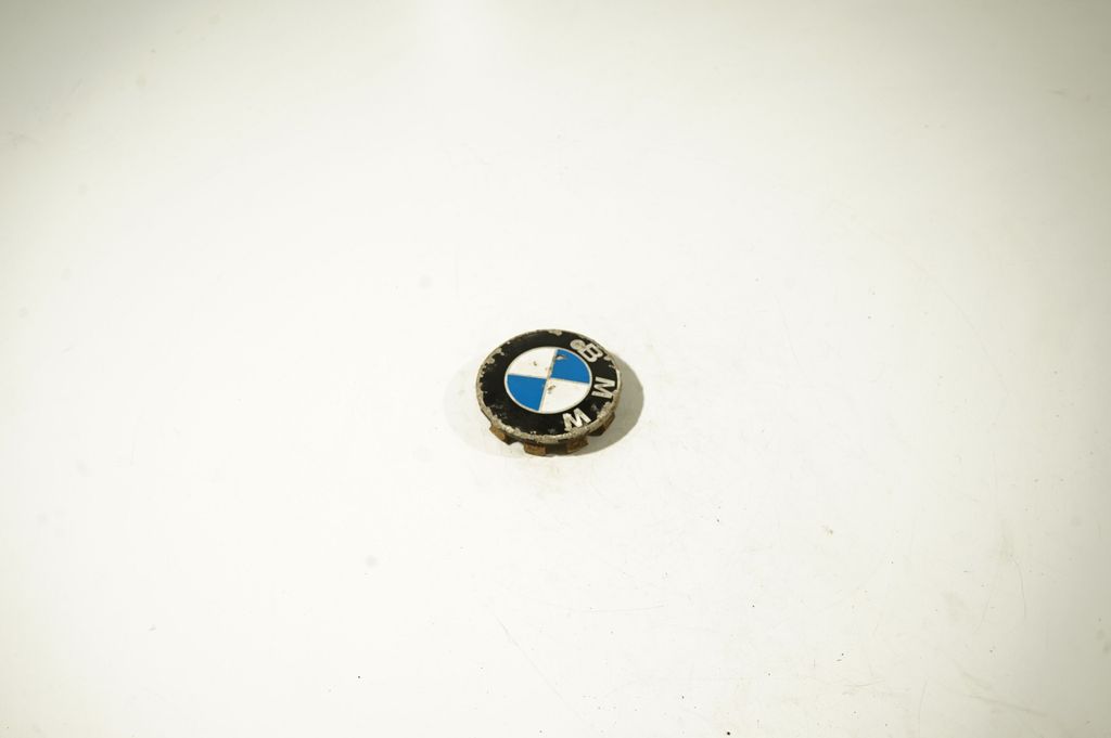 Original wheel cap (2)