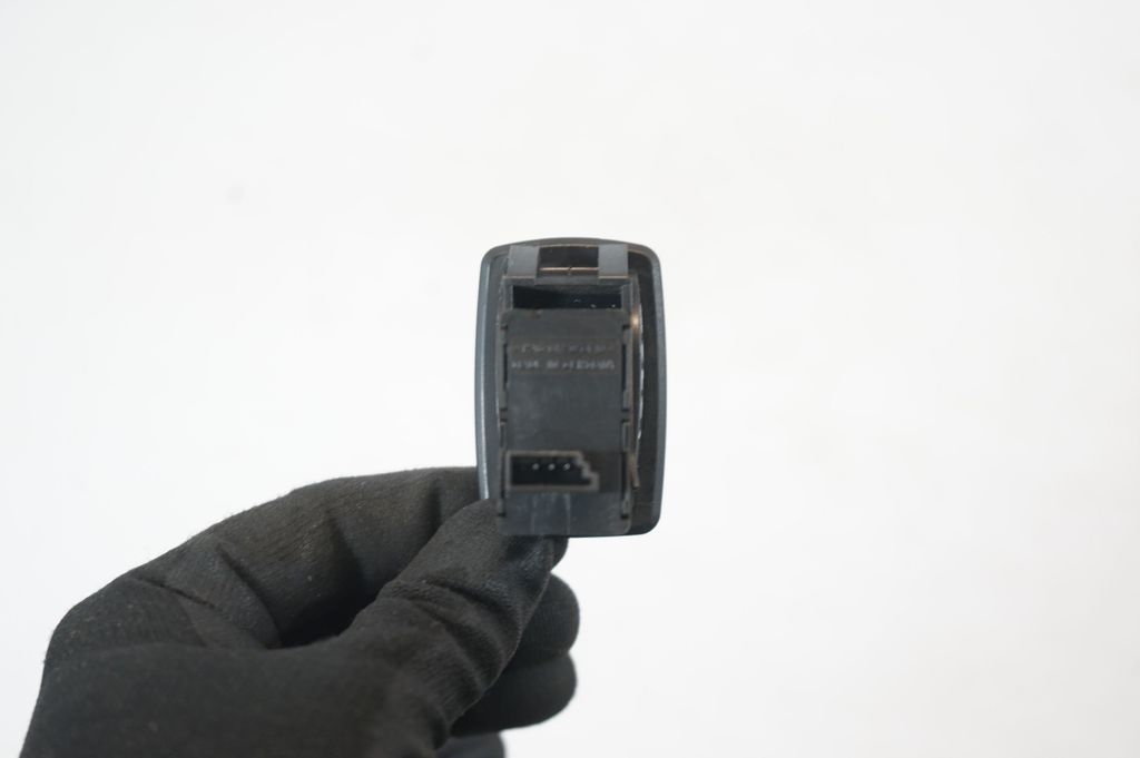 Electric window control switch (6)