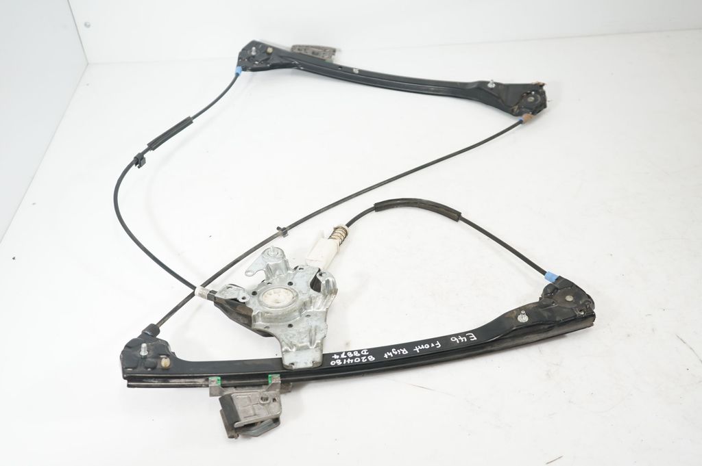 Front door window regulator with motor (4)