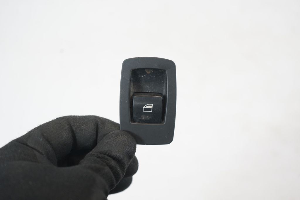 Electric window control switch (6)