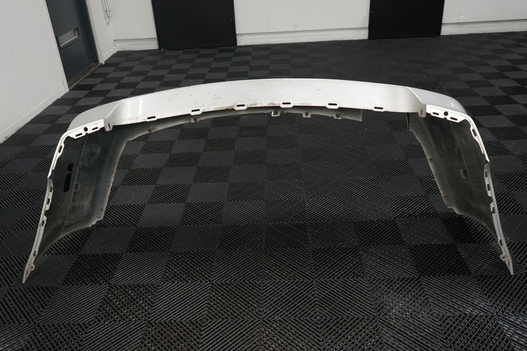 Rear bumper (3)