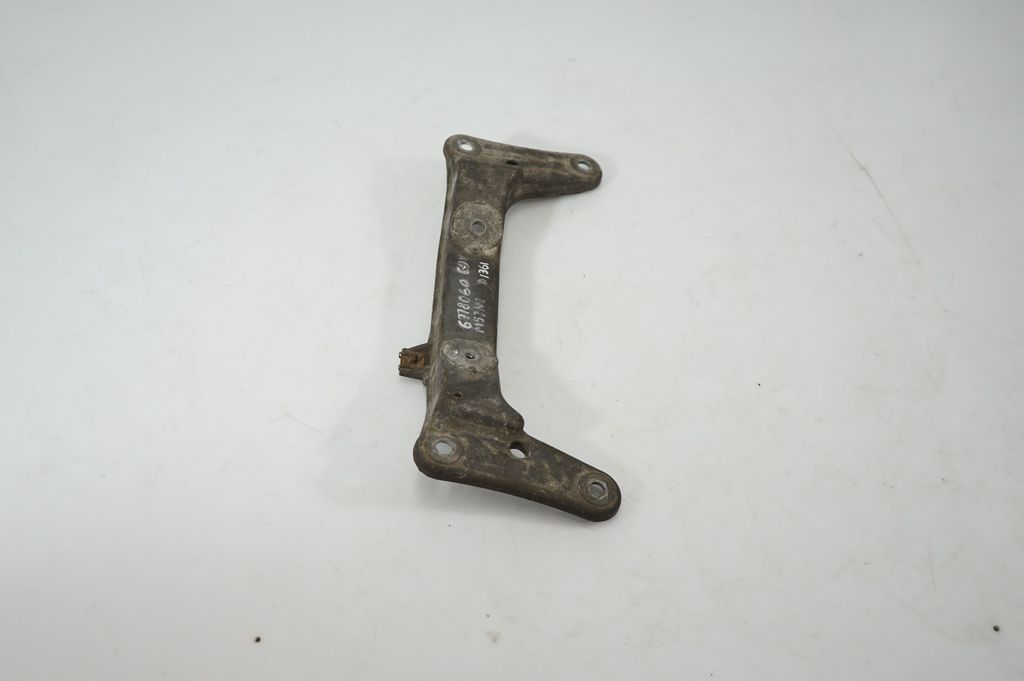 Gearbox mounting bracket (4)