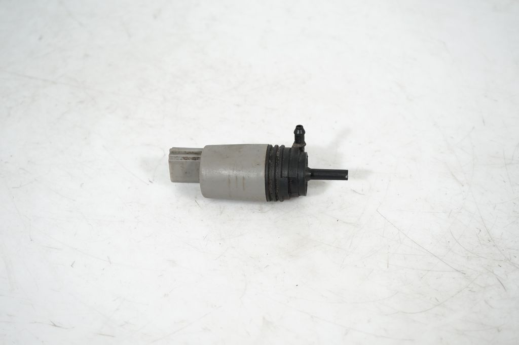 Windscreen/windshield washer pump (5)