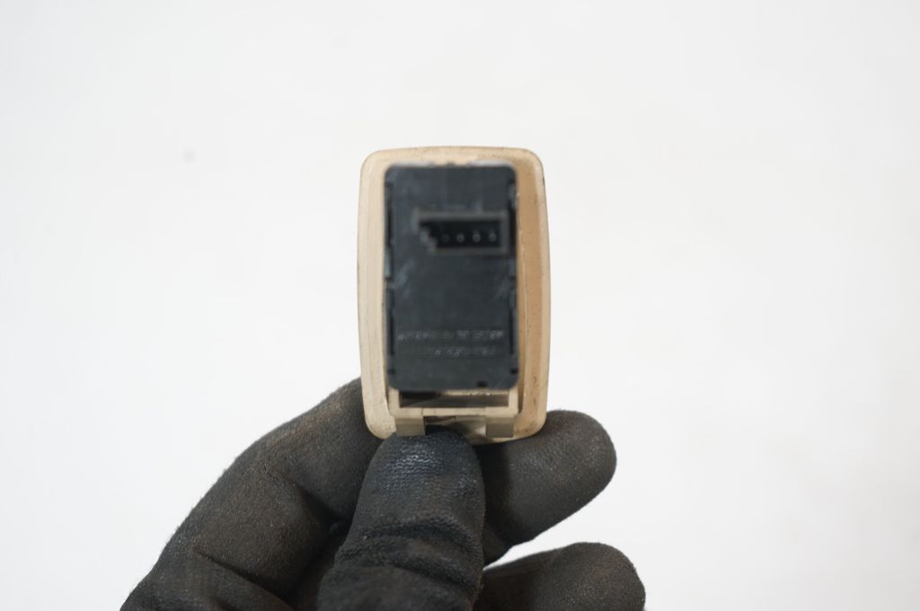 Electric window control switch (7)