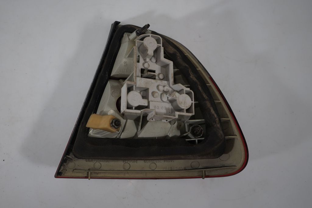 Rear/tail lights (7)