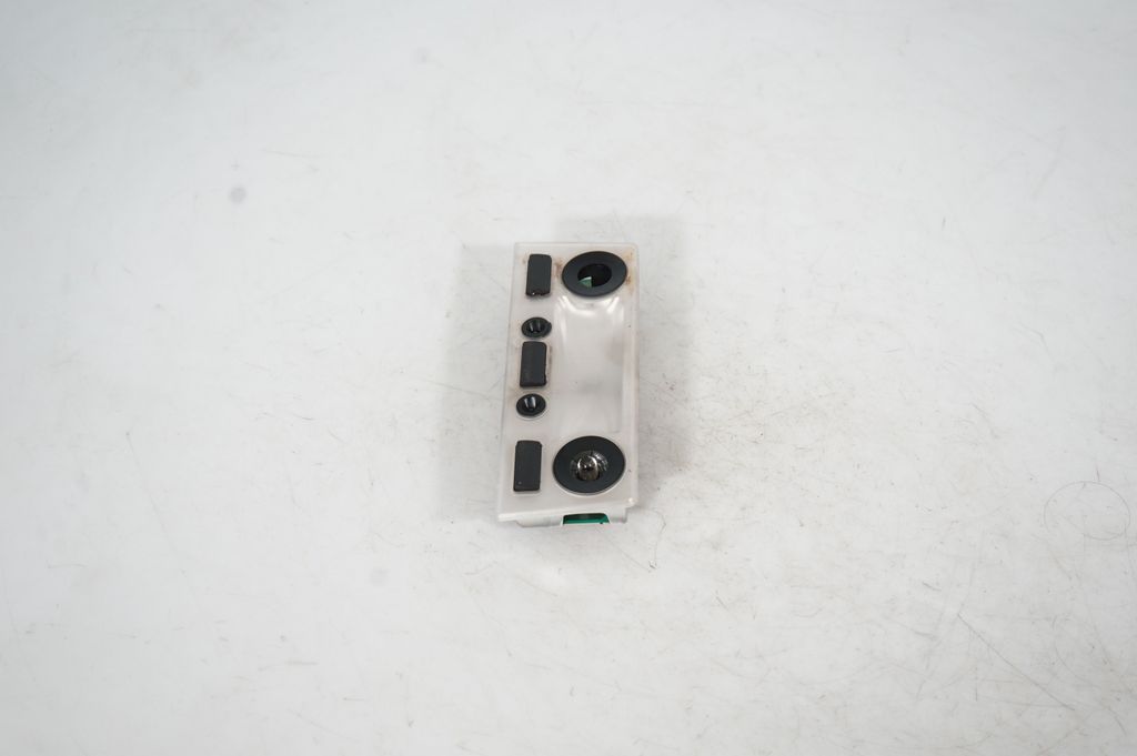 Front seat light (2)