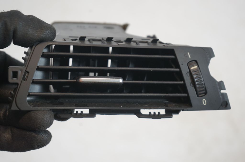 Dashboard side air vent grill/cover trim (7)