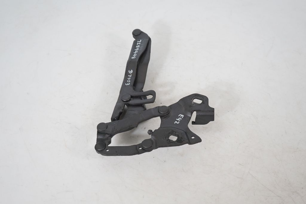 Engine bonnet/hood hinges (2)