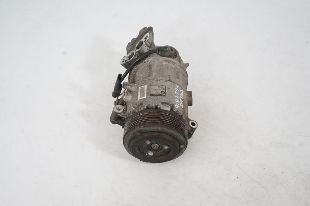 Air conditioning compressor pulley (4)