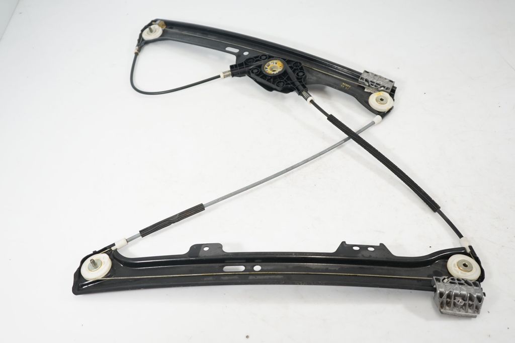 Front door window regulator with motor (5)