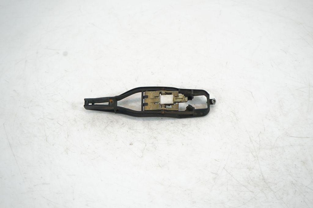 Front door exterior handle (3)