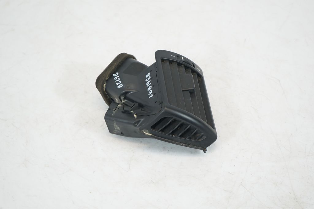 Dashboard side air vent grill/cover trim (4)