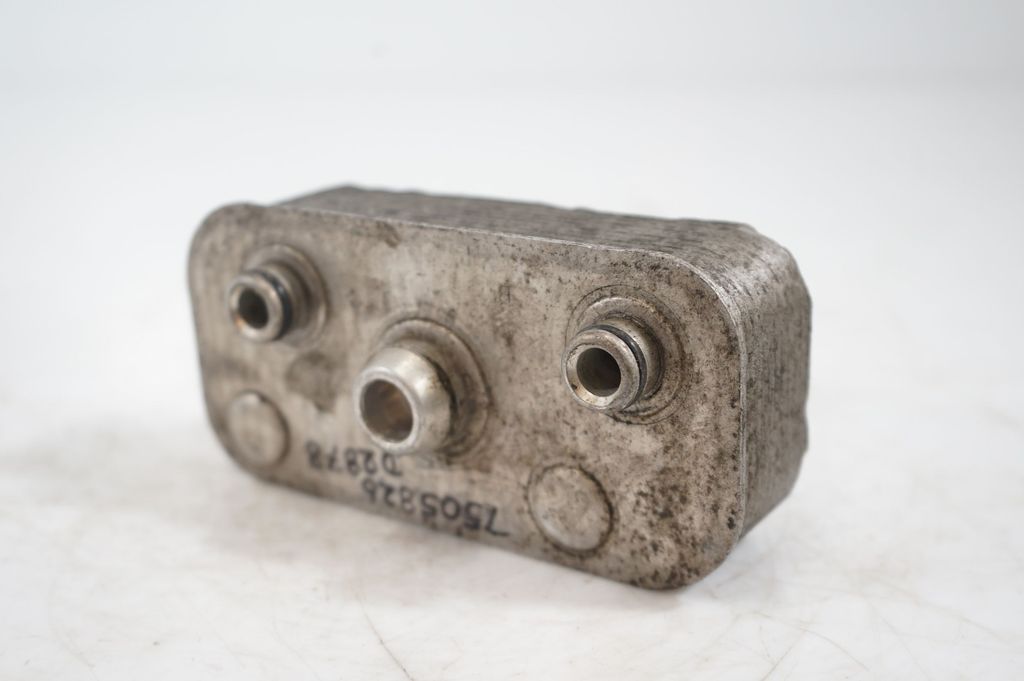 Engine oil radiator (6)