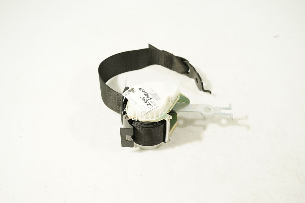 Rear seatbelt (3)